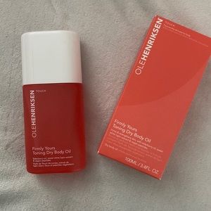 New OLEHENRIKSEN Firmly Yours Toning Dry Body Oil